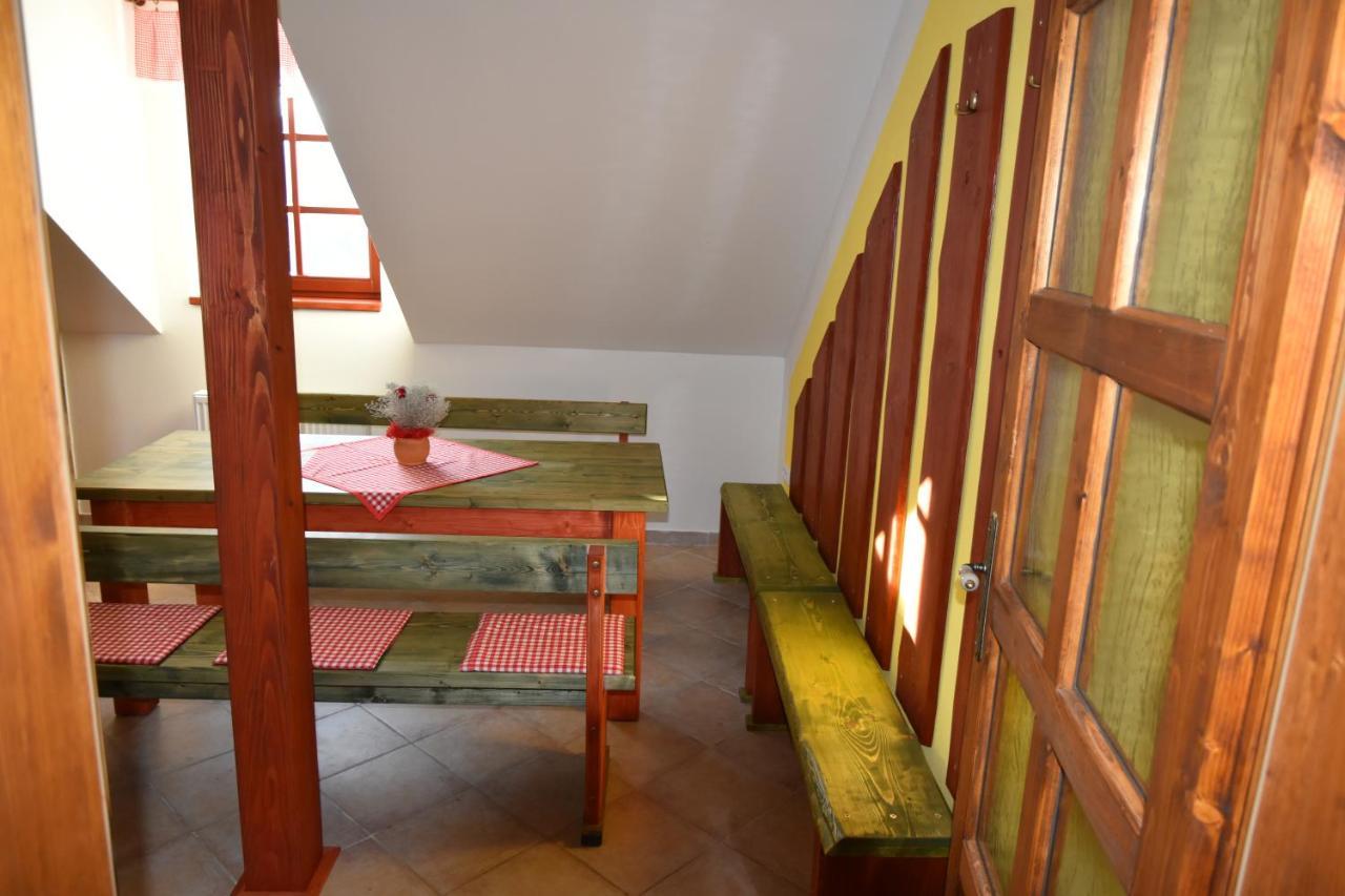 Chalupa Tomiva Apartment Jesenik Bagian luar foto