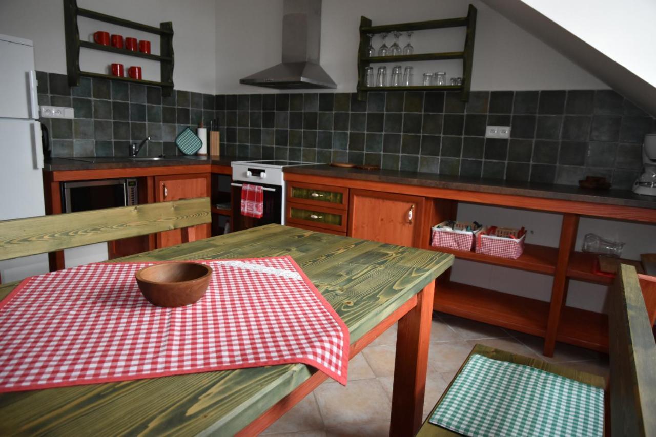 Chalupa Tomiva Apartment Jesenik Bagian luar foto